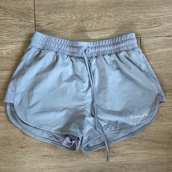 Alphalete Active Shorts - Picture 1 of 2